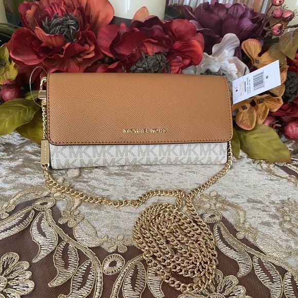 Michael Kors Handbags - Michael Kors multi function wallet